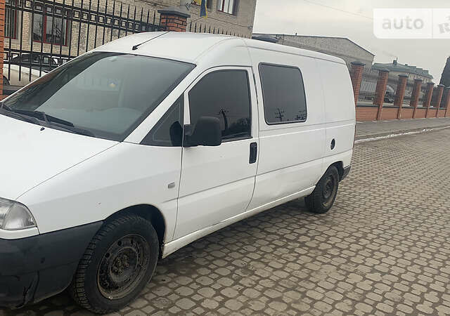 Белый Пежо Эксперт груз.-пасс., объемом двигателя 1.9 л и пробегом 340 тыс. км за 3500 $, фото 18 на Automoto.ua