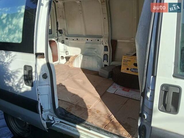 Белый Пежо Эксперт груз.-пасс., объемом двигателя 2 л и пробегом 348 тыс. км за 3400 $, фото 17 на Automoto.ua