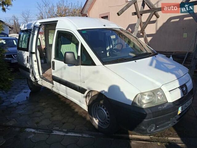 Белый Пежо Эксперт груз.-пасс., объемом двигателя 2 л и пробегом 348 тыс. км за 3400 $, фото 2 на Automoto.ua