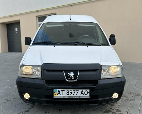 Білий Пежо Експерт вант.-пас., об'ємом двигуна 2 л та пробігом 221 тис. км за 4350 $, фото 2 на Automoto.ua