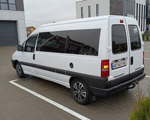 Белый Пежо Эксперт груз.-пасс., объемом двигателя 2 л и пробегом 268 тыс. км за 5600 $, фото 1 на Automoto.ua