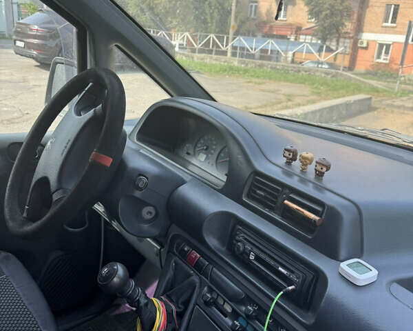 Белый Пежо Эксперт груз.-пасс., объемом двигателя 2 л и пробегом 229 тыс. км за 4999 $, фото 11 на Automoto.ua