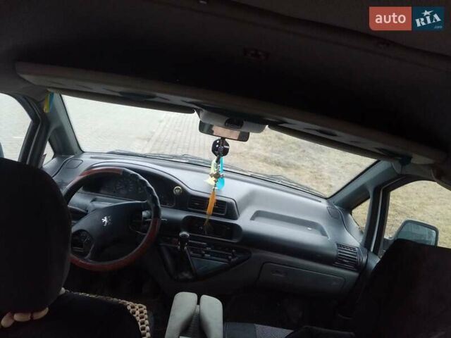 Белый Пежо Эксперт груз.-пасс., объемом двигателя 2 л и пробегом 500 тыс. км за 4350 $, фото 1 на Automoto.ua
