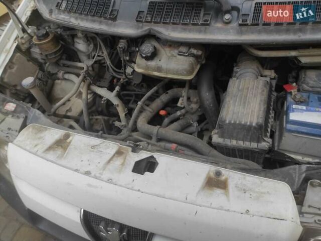 Белый Пежо Эксперт груз.-пасс., объемом двигателя 2 л и пробегом 336 тыс. км за 4900 $, фото 7 на Automoto.ua