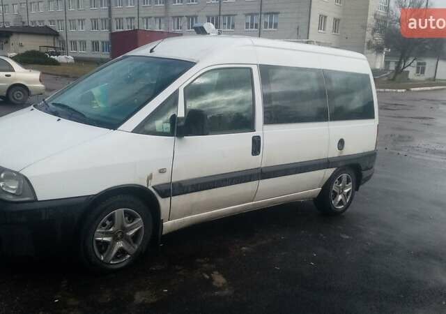 Белый Пежо Эксперт груз.-пасс., объемом двигателя 2 л и пробегом 500 тыс. км за 4350 $, фото 7 на Automoto.ua