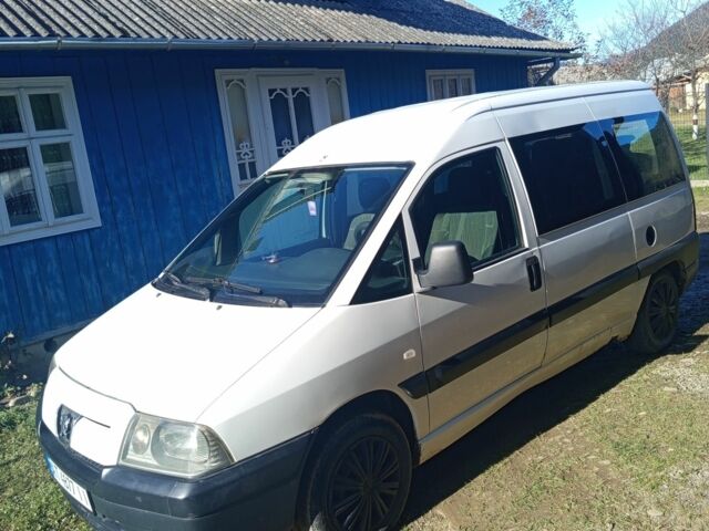 Белый Пежо Эксперт груз.-пасс., объемом двигателя 2 л и пробегом 100 тыс. км за 2600 $, фото 1 на Automoto.ua