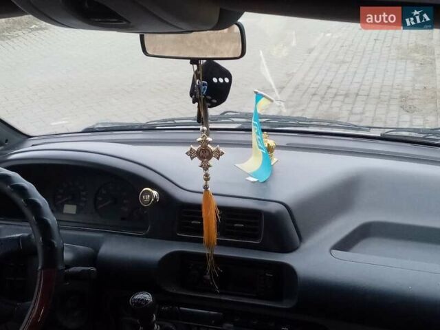 Белый Пежо Эксперт груз.-пасс., объемом двигателя 2 л и пробегом 500 тыс. км за 4350 $, фото 2 на Automoto.ua