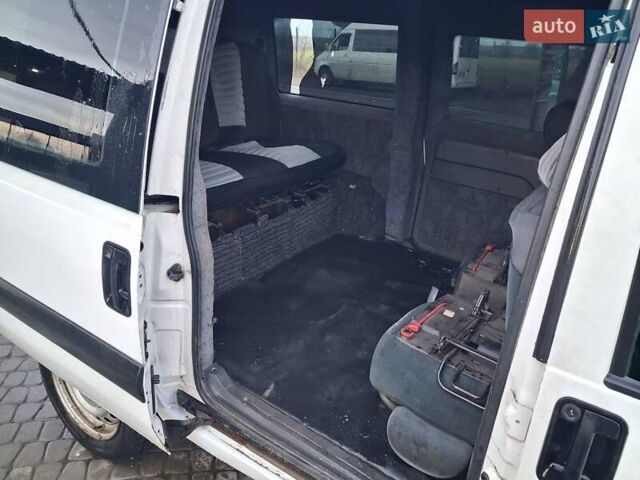 Белый Пежо Эксперт груз.-пасс., объемом двигателя 2 л и пробегом 350 тыс. км за 2699 $, фото 10 на Automoto.ua