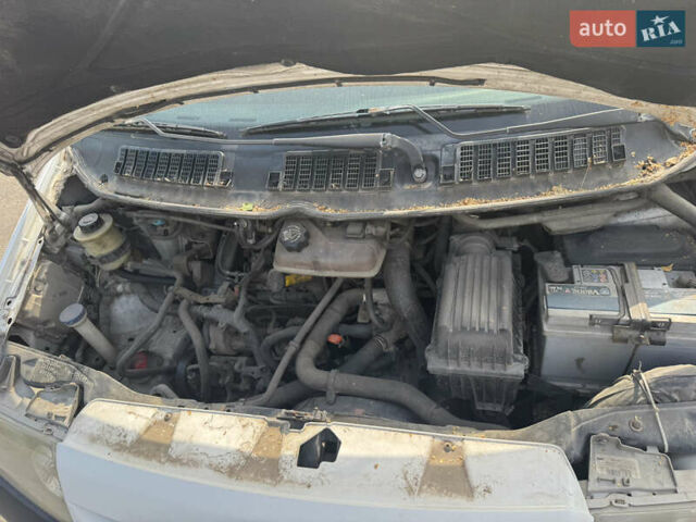 Белый Пежо Эксперт груз.-пасс., объемом двигателя 2 л и пробегом 229 тыс. км за 4999 $, фото 15 на Automoto.ua