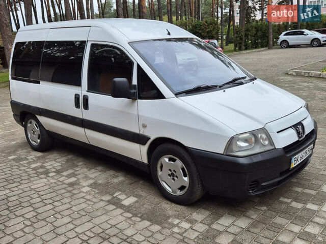Пежо Эксперт груз.-пасс. 2005 в Славуте на Automoto.ua Белый Пежо Эксперт груз.-пасс., объемом двигателя 2 л и пробегом 272 тыс. км за 4299 $, фото 4 на Automoto.ua