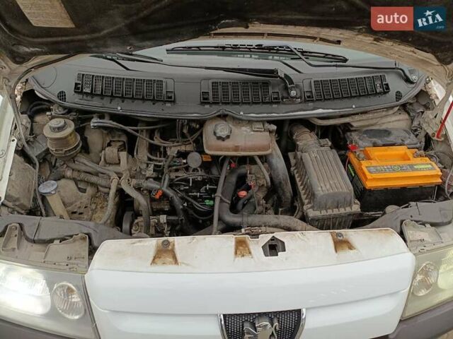 Белый Пежо Эксперт груз.-пасс., объемом двигателя 2 л и пробегом 268 тыс. км за 5600 $, фото 26 на Automoto.ua