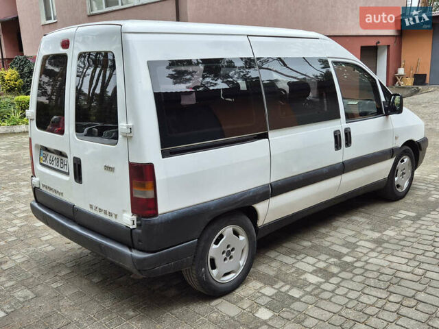 Пежо Эксперт груз.-пасс. 2005 в Славуте на Automoto.ua Белый Пежо Эксперт груз.-пасс., объемом двигателя 2 л и пробегом 272 тыс. км за 4299 $, фото 2 на Automoto.ua