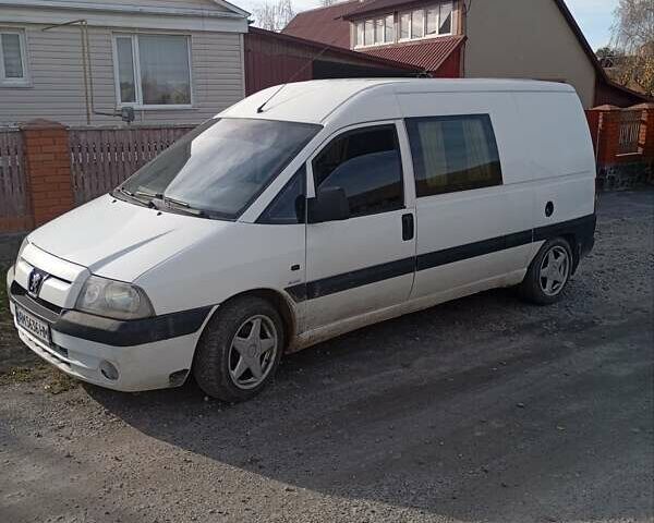 Белый Пежо Эксперт груз.-пасс., объемом двигателя 2 л и пробегом 200 тыс. км за 4800 $, фото 4 на Automoto.ua