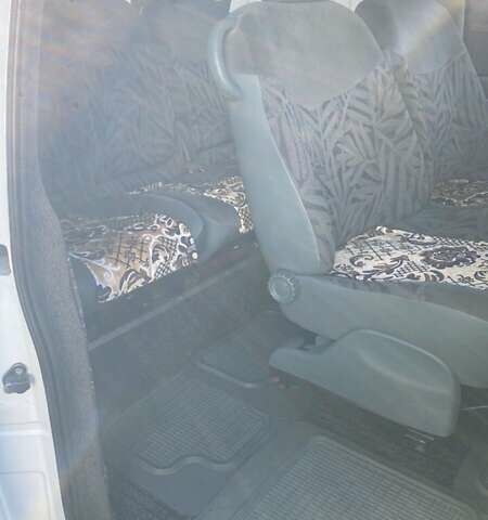 Пежо Эксперт груз.-пасс. 2006 в Дубно на Automoto.ua Белый Пежо Эксперт груз.-пасс., объемом двигателя 2 л и пробегом 237 тыс. км за 5700 $, фото 7 на Automoto.ua