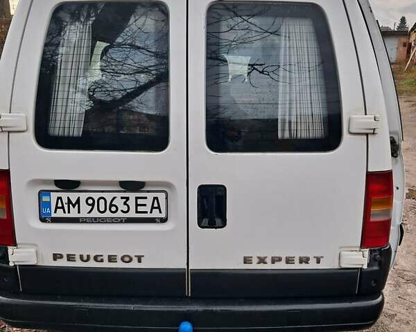 Белый Пежо Эксперт груз.-пасс., объемом двигателя 1.87 л и пробегом 301 тыс. км за 3700 $, фото 9 на Automoto.ua