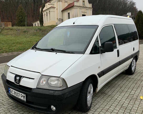 Белый Пежо Эксперт груз.-пасс., объемом двигателя 2 л и пробегом 338 тыс. км за 4250 $, фото 1 на Automoto.ua