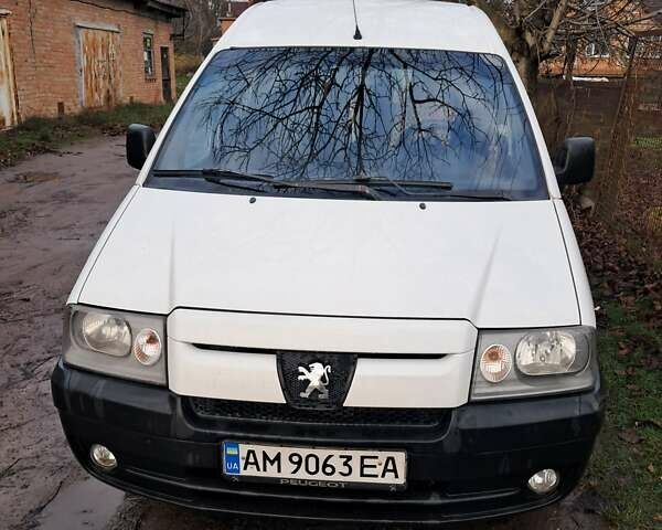Белый Пежо Эксперт груз.-пасс., объемом двигателя 1.87 л и пробегом 301 тыс. км за 3700 $, фото 13 на Automoto.ua