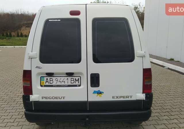 Пежо Эксперт груз.-пасс. 2006 в Калиновке на Automoto.ua Белый Пежо Эксперт груз.-пасс., объемом двигателя 1.87 л и пробегом 450 тыс. км за 4600 $, фото 6 на Automoto.ua