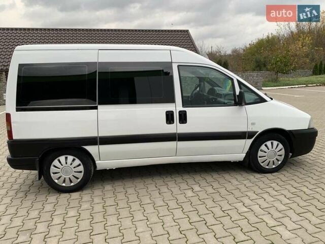 Пежо Эксперт груз.-пасс. 2006 в Калиновке на Automoto.ua Белый Пежо Эксперт груз.-пасс., объемом двигателя 1.87 л и пробегом 450 тыс. км за 4600 $, фото 3 на Automoto.ua