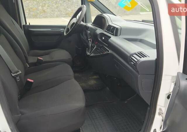 Белый Пежо Эксперт груз.-пасс., объемом двигателя 1.87 л и пробегом 450 тыс. км за 4499 $, фото 4 на Automoto.ua