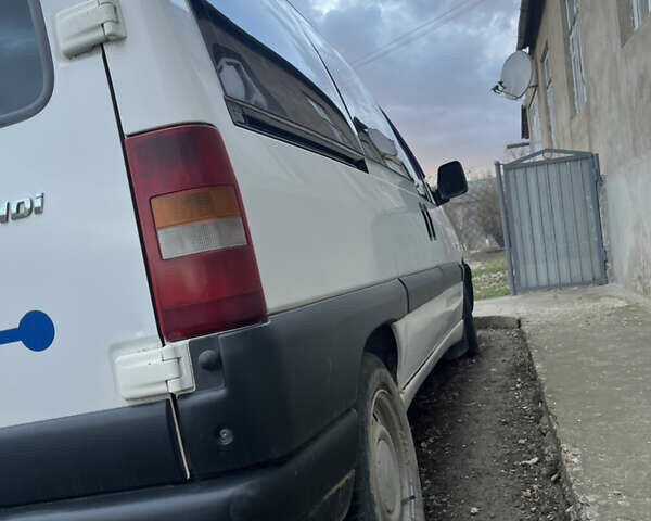 Белый Пежо Эксперт груз.-пасс., объемом двигателя 2 л и пробегом 311 тыс. км за 3000 $, фото 11 на Automoto.ua