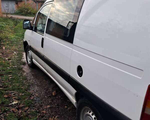 Белый Пежо Эксперт груз.-пасс., объемом двигателя 1.87 л и пробегом 301 тыс. км за 3700 $, фото 7 на Automoto.ua