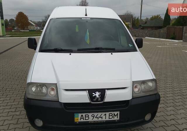 Пежо Эксперт груз.-пасс. 2006 в Калиновке на Automoto.ua Белый Пежо Эксперт груз.-пасс., объемом двигателя 1.87 л и пробегом 450 тыс. км за 4600 $, фото 10 на Automoto.ua