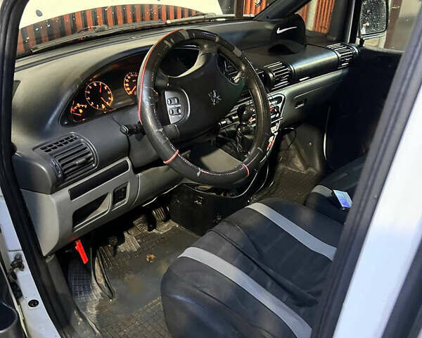 Белый Пежо Эксперт груз.-пасс., объемом двигателя 2 л и пробегом 220 тыс. км за 4600 $, фото 7 на Automoto.ua