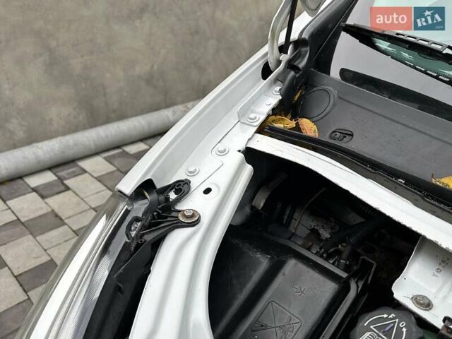 Белый Пежо Эксперт груз.-пасс., объемом двигателя 2 л и пробегом 288 тыс. км за 6300 $, фото 31 на Automoto.ua