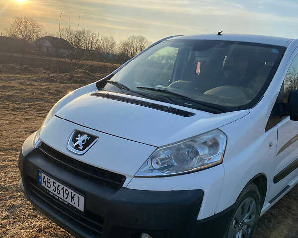 Білий Пежо Експерт вант.-пас., об'ємом двигуна 2 л та пробігом 380 тис. км за 6000 $, фото 2 на Automoto.ua