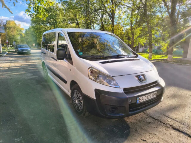 Білий Пежо Експерт вант.-пас., об'ємом двигуна 2 л та пробігом 300 тис. км за 5500 $, фото 6 на Automoto.ua