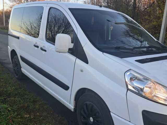 Белый Пежо Эксперт груз.-пасс., объемом двигателя 2 л и пробегом 160 тыс. км за 5890 $, фото 2 на Automoto.ua