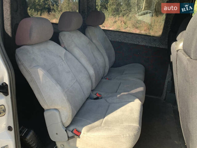 Белый Пежо Эксперт груз.-пасс., объемом двигателя 1.56 л и пробегом 275 тыс. км за 4900 $, фото 10 на Automoto.ua