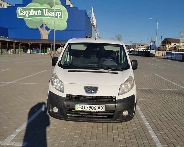Белый Пежо Эксперт груз.-пасс., объемом двигателя 1.6 л и пробегом 353 тыс. км за 6100 $, фото 4 на Automoto.ua