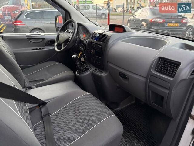 Белый Пежо Эксперт груз.-пасс., объемом двигателя 1.6 л и пробегом 245 тыс. км за 6300 $, фото 11 на Automoto.ua