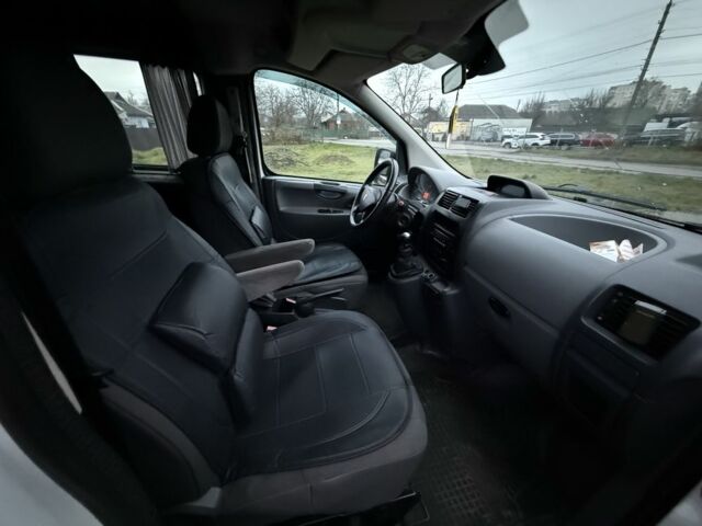 Белый Пежо Эксперт груз.-пасс., объемом двигателя 2 л и пробегом 317 тыс. км за 5900 $, фото 5 на Automoto.ua