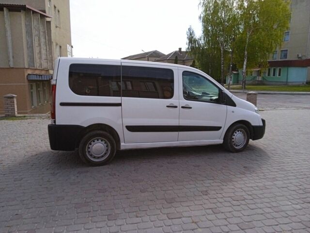 Білий Пежо Експерт вант.-пас., об'ємом двигуна 1.6 л та пробігом 324 тис. км за 5750 $, фото 2 на Automoto.ua