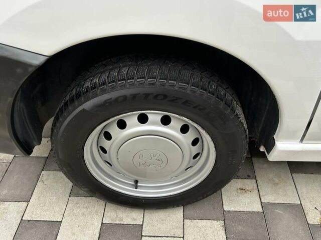 Белый Пежо Эксперт груз.-пасс., объемом двигателя 2 л и пробегом 288 тыс. км за 6300 $, фото 23 на Automoto.ua