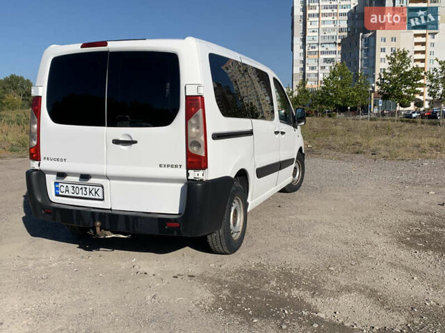 Белый Пежо Эксперт груз.-пасс., объемом двигателя 1.56 л и пробегом 275 тыс. км за 4900 $, фото 4 на Automoto.ua