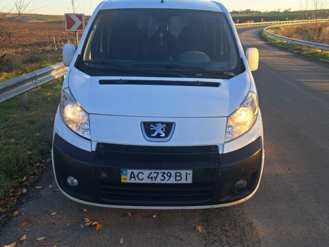 Белый Пежо Эксперт груз.-пасс., объемом двигателя 2 л и пробегом 160 тыс. км за 5890 $, фото 6 на Automoto.ua