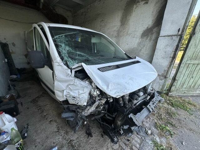 Белый Пежо Эксперт груз.-пасс., объемом двигателя 1.6 л и пробегом 350 тыс. км за 2350 $, фото 1 на Automoto.ua