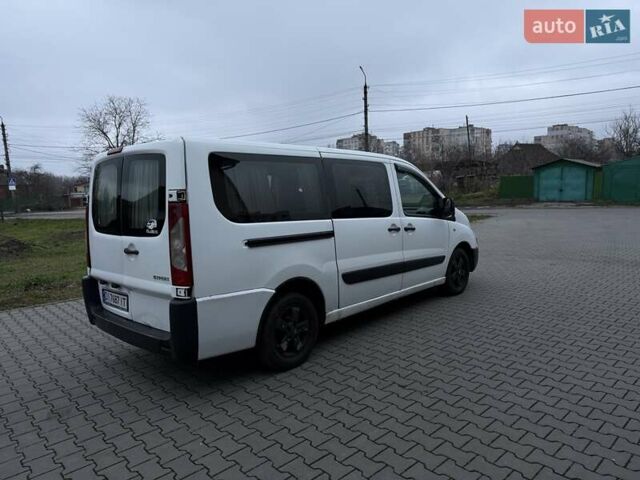 Белый Пежо Эксперт груз.-пасс., объемом двигателя 2 л и пробегом 317 тыс. км за 5900 $, фото 3 на Automoto.ua