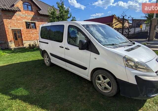 Белый Пежо Эксперт груз.-пасс., объемом двигателя 1.6 л и пробегом 339 тыс. км за 4800 $, фото 3 на Automoto.ua