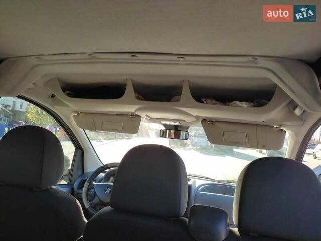 Белый Пежо Эксперт груз.-пасс., объемом двигателя 1.6 л и пробегом 353 тыс. км за 6100 $, фото 1 на Automoto.ua