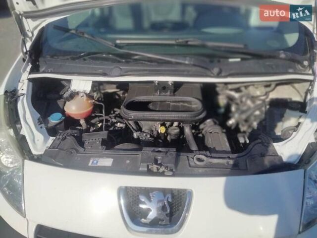 Белый Пежо Эксперт груз.-пасс., объемом двигателя 2 л и пробегом 345 тыс. км за 6700 $, фото 12 на Automoto.ua