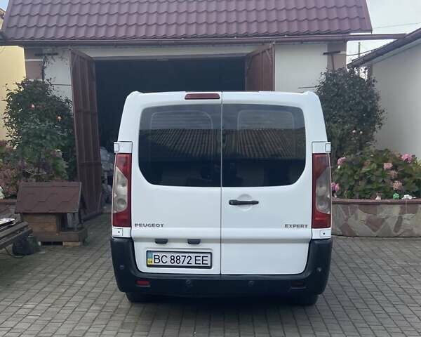 Белый Пежо Эксперт груз.-пасс., объемом двигателя 2 л и пробегом 328 тыс. км за 7200 $, фото 1 на Automoto.ua