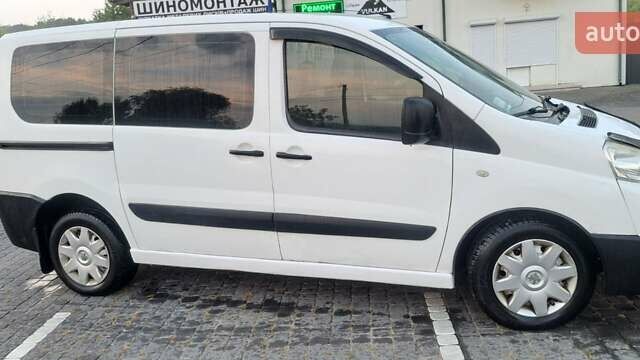 Белый Пежо Эксперт груз.-пасс., объемом двигателя 2 л и пробегом 417 тыс. км за 5700 $, фото 6 на Automoto.ua