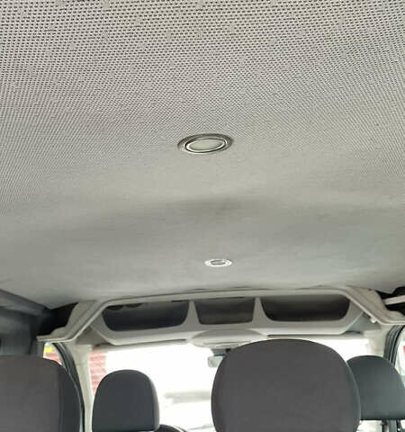 Белый Пежо Эксперт груз.-пасс., объемом двигателя 2 л и пробегом 323 тыс. км за 6500 $, фото 8 на Automoto.ua