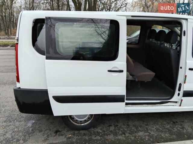 Белый Пежо Эксперт груз.-пасс., объемом двигателя 1.6 л и пробегом 295 тыс. км за 6800 $, фото 4 на Automoto.ua