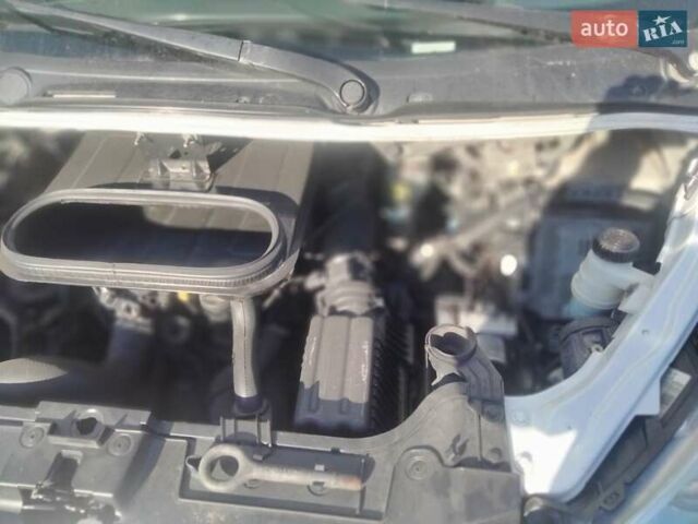 Белый Пежо Эксперт груз.-пасс., объемом двигателя 2 л и пробегом 345 тыс. км за 6700 $, фото 14 на Automoto.ua